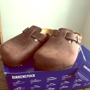 Size 42 Boston clogs